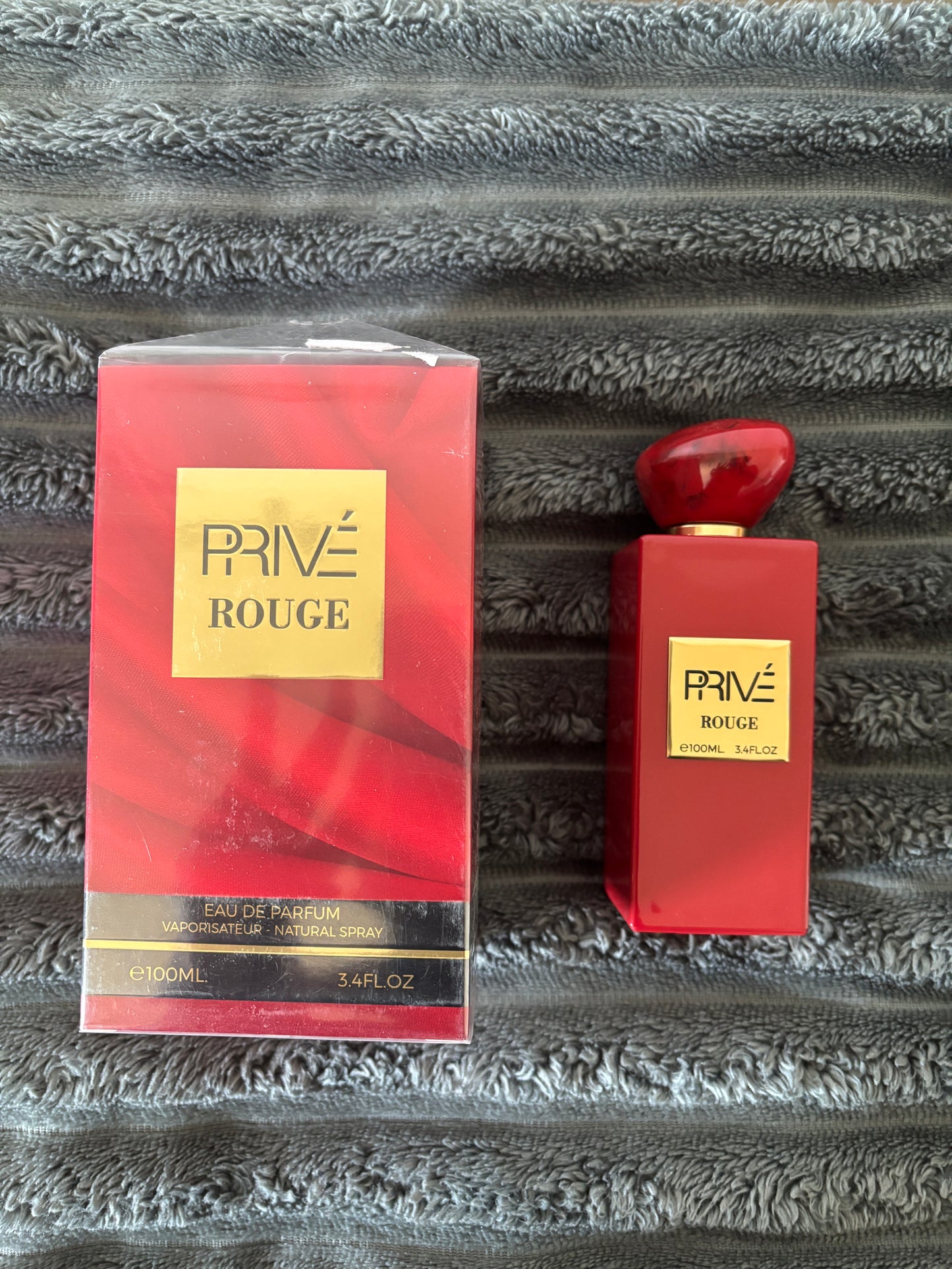 Parfum privée rouge