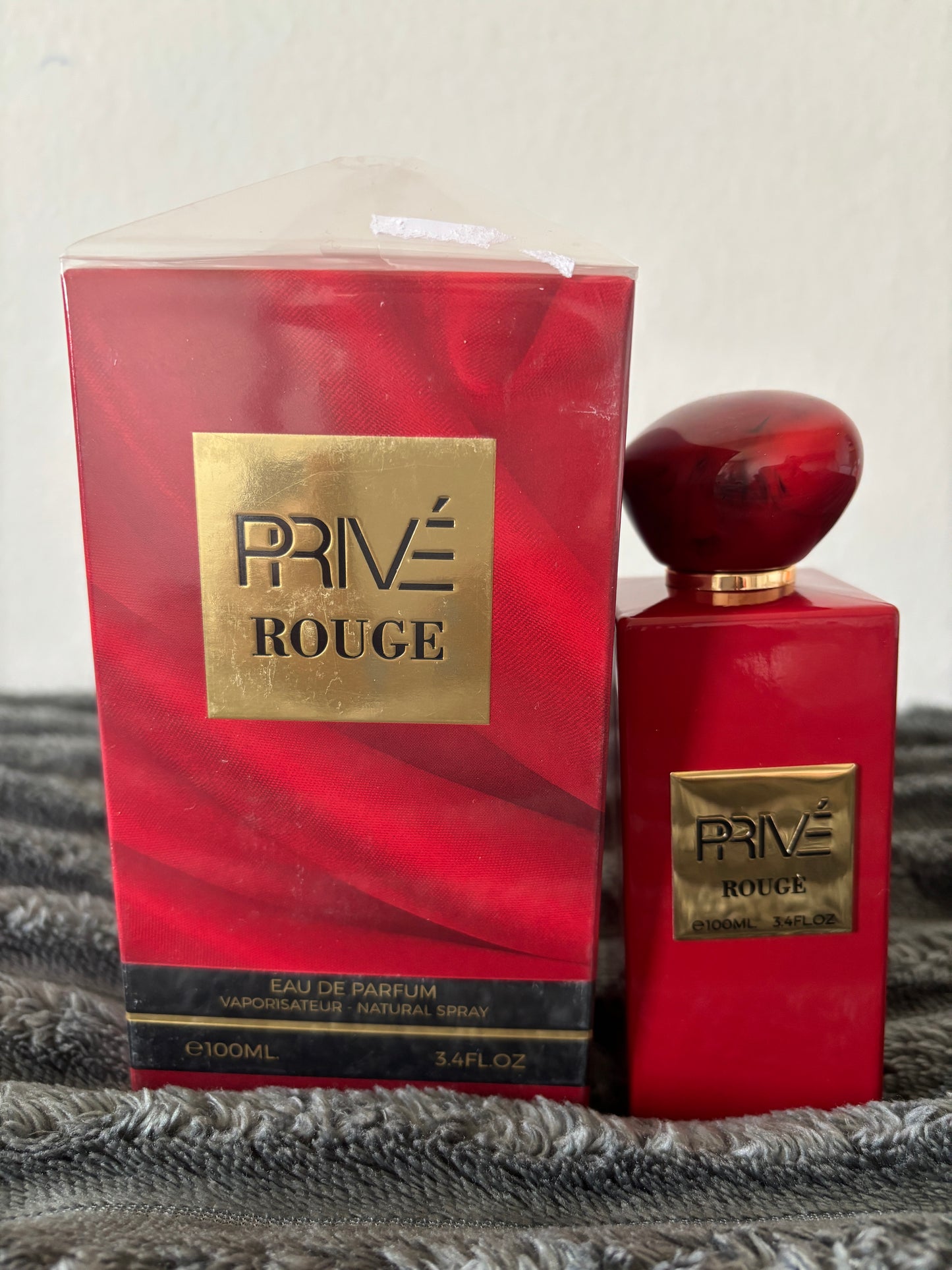 Parfum privée rouge